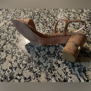 Stuart Weitzman in excellent condition tan sandals
